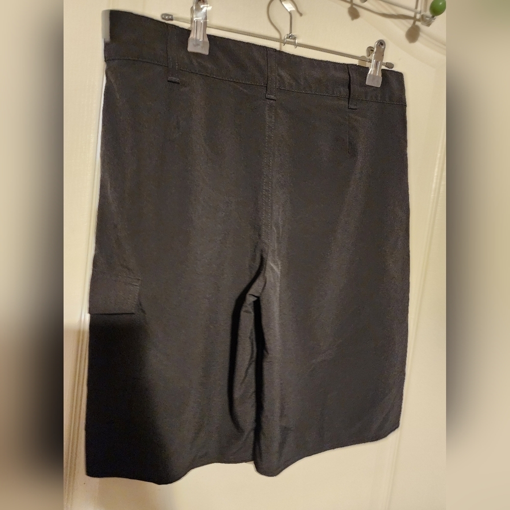 Vans Vanphibian Black Cargo Shorts Size 18 - Picture 4 of 4